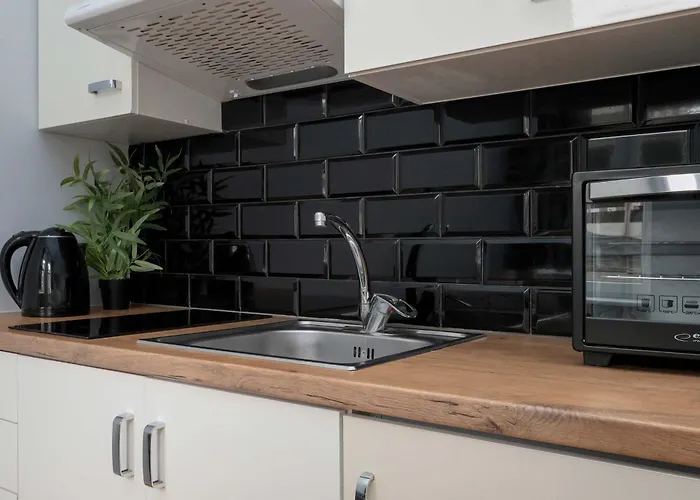 شقة Black And White Close To Manufaktura By Renters