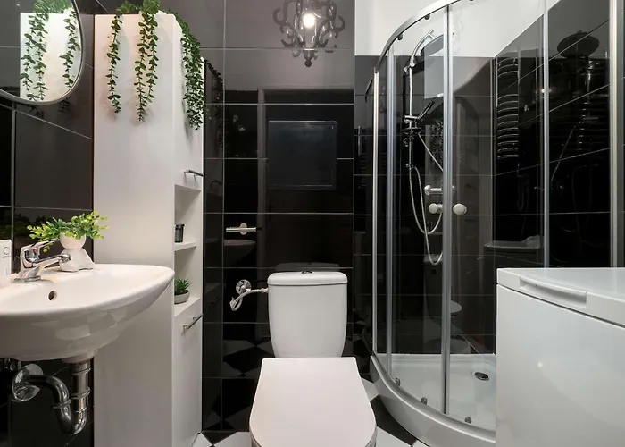 شقة Black And White Close To Manufaktura By Renters وودج