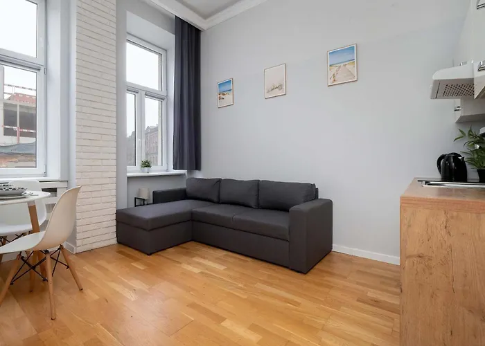 شقة Black And White Close To Manufaktura By Renters *