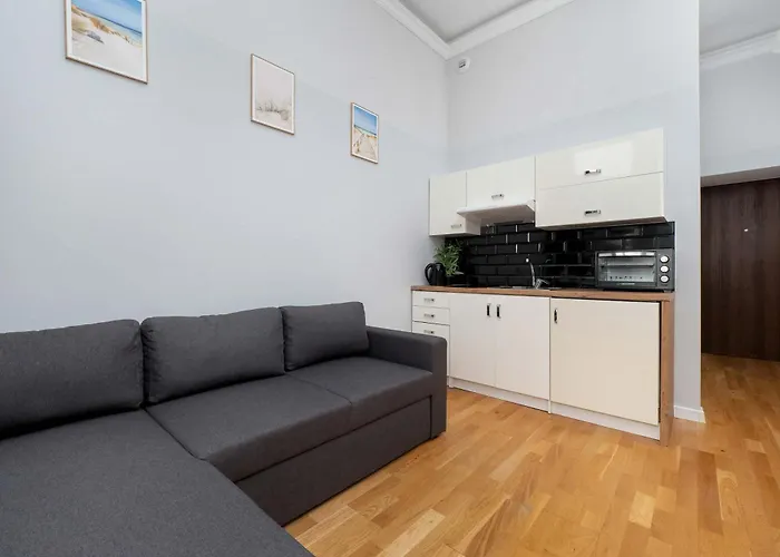 Black And White Close To Manufaktura By Renters شقة وودج